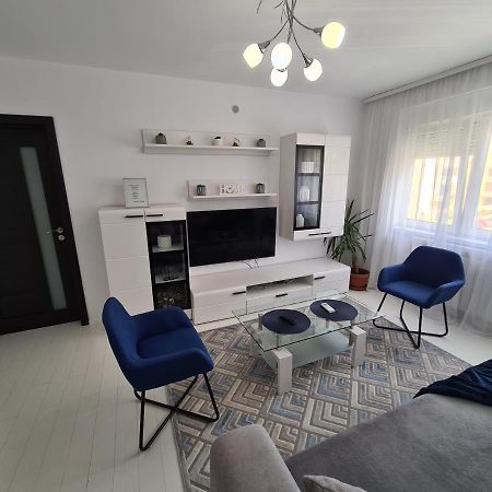 Apartament Bonami Apartment Сибиу Екстериор снимка