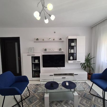Apartament Bonami Apartment Сибиу Екстериор снимка
