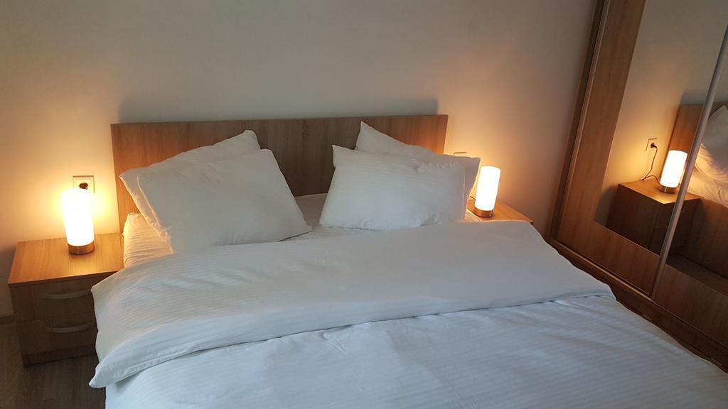 Apartament Bonami Apartment Сибиу Екстериор снимка