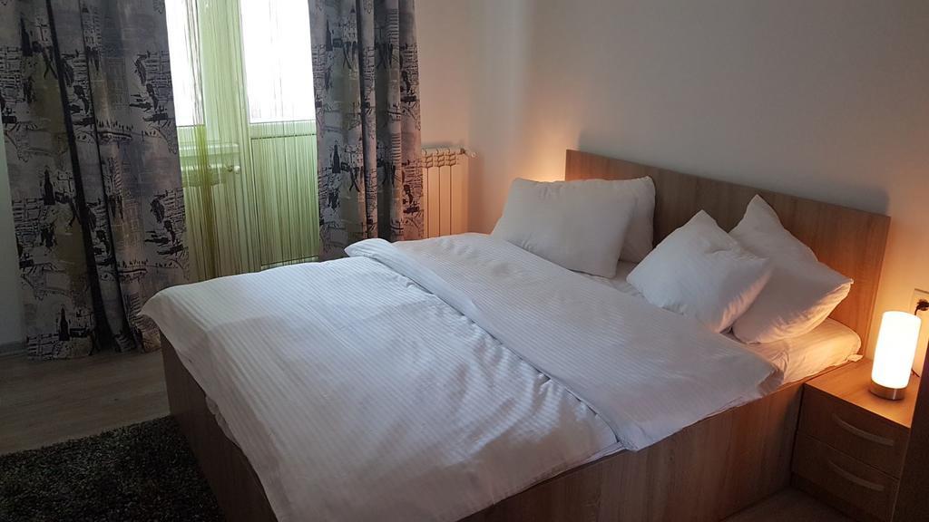 Apartament Bonami Apartment Сибиу Екстериор снимка